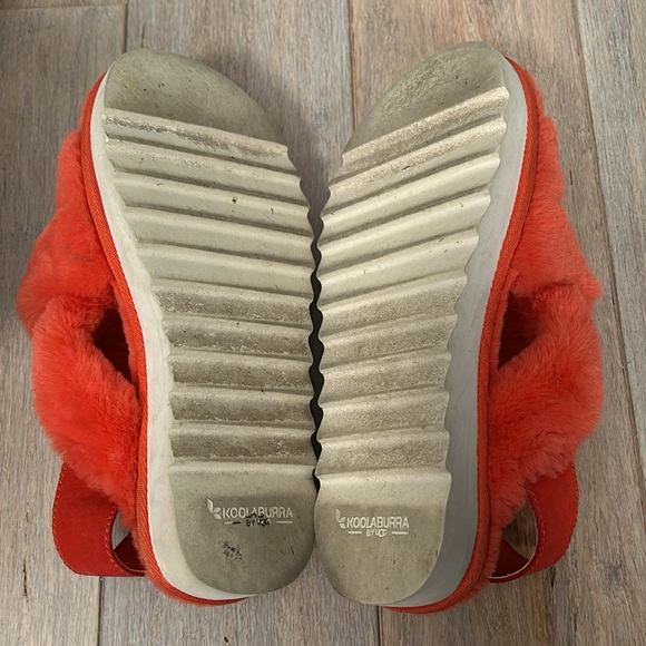 Koolaburra by UGG Women's Fuzz-ee Flat Sandal Slide 1117190 Feista red Size 6 - Picture 9 of 9